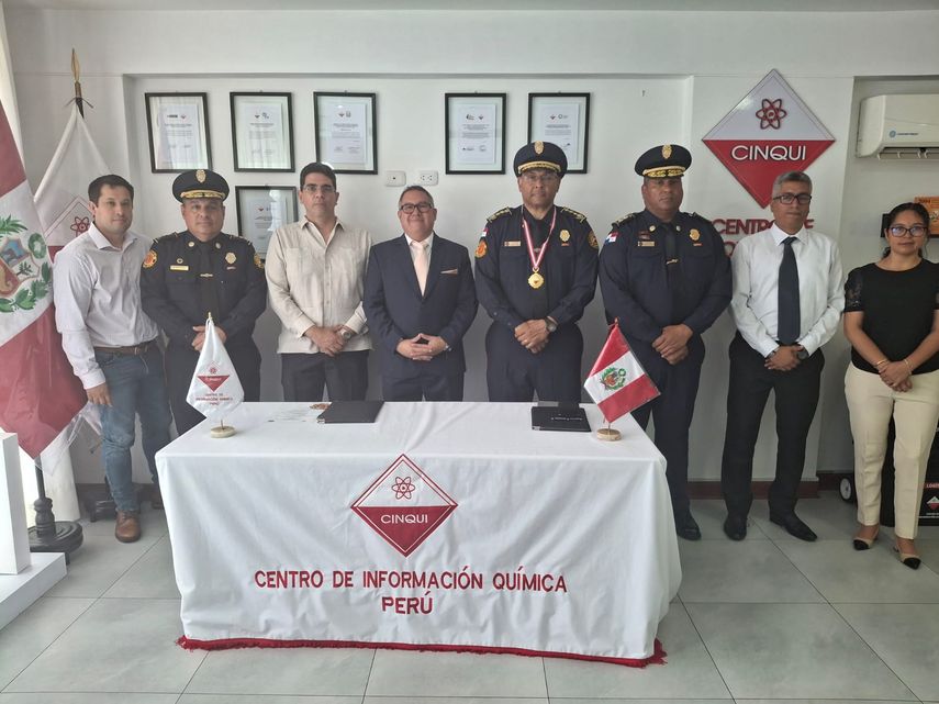 Bomberos de Panamá recibirán capacitación de materiales peligrosos en Perú