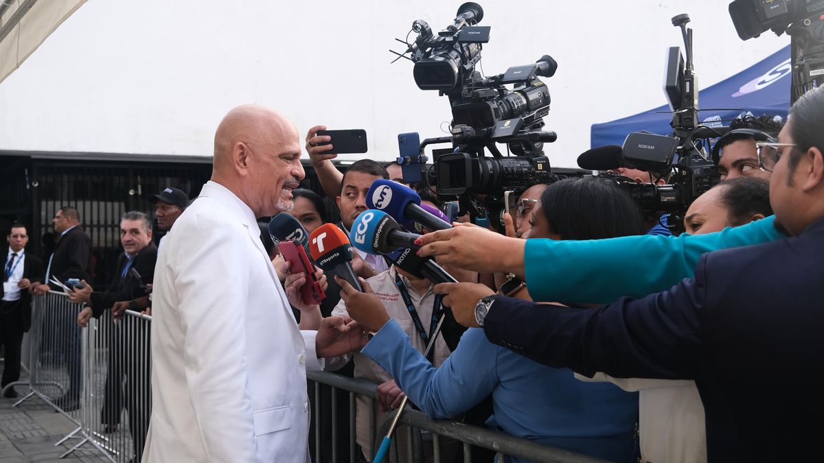 Ernesto Cede O Hay Que Lavarle La Cara A La Asamblea Nacional