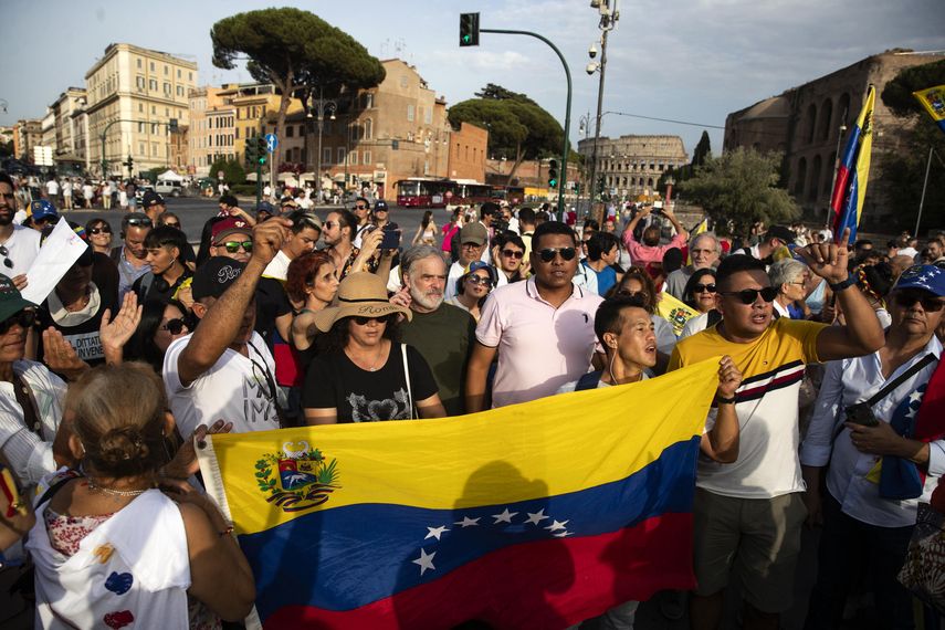 Miles De Venezolanos Salen A Las Calles En Todo El Mundo Contra El