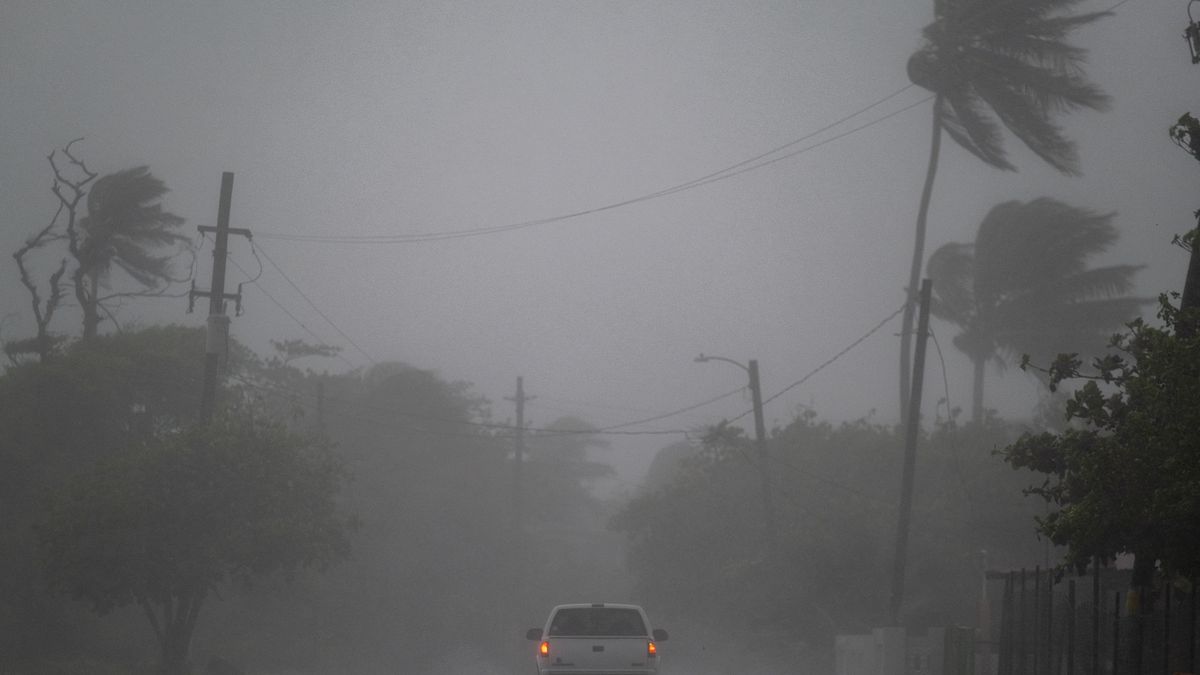 Tormenta Fiona se convierte en huracán categoría 1