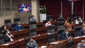 Harding Vs. Salazar: Pleno se convierte en escenario de acusaciones