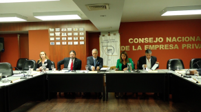 Gobierno presenta planes de inversión privada a Conep