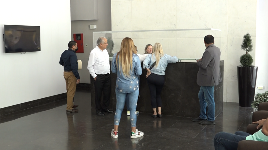 Abogados intentan secuestrar bienes de portal digital Foco