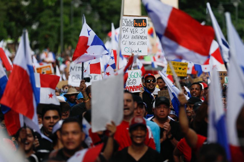 Protestas acaban en enfrentamientos con la Policía Nacional