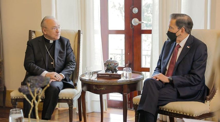 "Con alegría recibimos la visita de Monseñor Edgar Peña Parra de la Santa Sede", anunció el presidente Nito Cortizo en sus redes sociales. "Con alegría recibimos la visita de Monseñor Edgar Peña Parra de la Santa Sede", anunció el presidente Nito Cortizo en sus redes sociales.