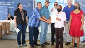 Senadis entrega capital semilla a personas con discapacidad en Chepo