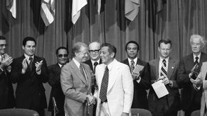 Documental recuerda la compleja negociación que entregó a Panamá el control del Canal