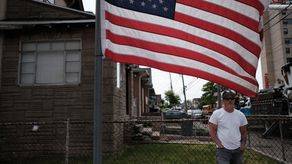 La Corte Suprema anunció el viernes que desistirá de bloquear una norma del gobierno de Estados Unidos que da prioridad a la deportación de inmigrantes&nbsp;