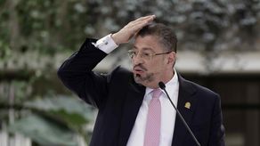 Tribunal pide al Congreso de Costa Rica retirar fuero a Rodrigo Chaves por beligerancia