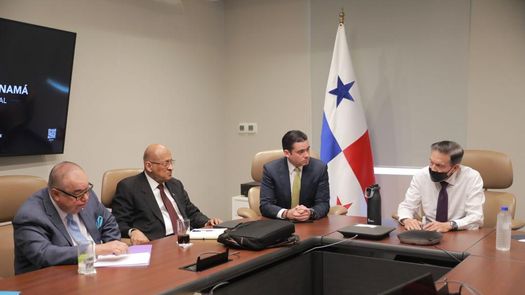 Presidente Cortizo recibe informe de abastecimiento de medicamentos en la CSS y el Minsa