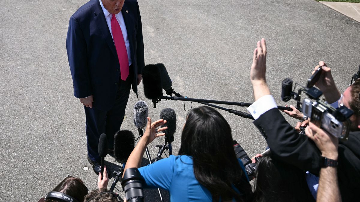 Trump afirmó que la tregua se produce tras unas conversaciones excelentes con el primer ministro israelí, Benjamin Netanyahu, y el presidente libanés, Joseph Aoun, dos días después de que Israel y Líbano iniciaran negociaciones de paz en Washington. Trump afirmó que la tregua se produce tras unas conversaciones excelentes con el primer ministro israelí, Benjamin Netanyahu, y el presidente libanés, Joseph Aoun, dos días después de que Israel y Líbano iniciaran negociaciones de paz en Washington.