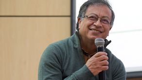 Gustavo Petro lidera la carrera presidencial en Colombia