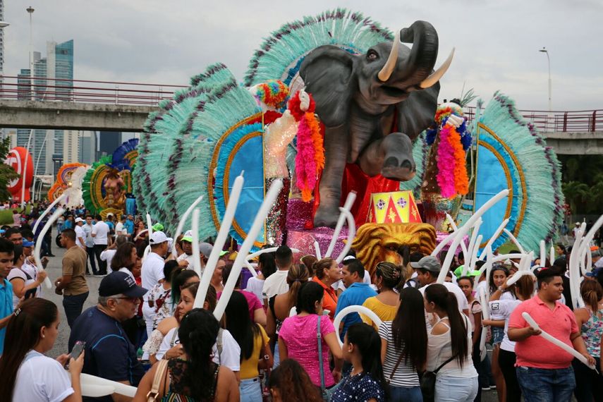 Alcaldía de Panamá realizará este domingo Desfile de Reinas 2024