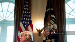 Trump lanza un plan masivo para proteger la economía de la pandemia