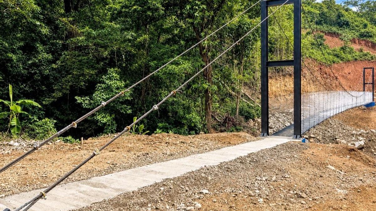 Puentes colgantes benefician a comunidades apartadas en la comarca, señala el MOP. Puentes colgantes benefician a comunidades apartadas en la comarca, señala el MOP.
