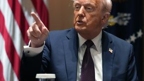 Trump impone aranceles del 25 % a los países que compren petróleo o gas de Venezuela