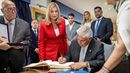 presidente mulino concluyo su visita de estado en atenas, grecia presidente mulino concluyo su visita de estado en atenas, grecia