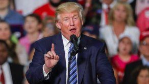 Trump pierde apoyo e insiste en que habrá fraude electoral en EE.UU.