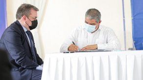 Gobierno y Acciona Construcción firman contrato para nuevo Hospital del Niño