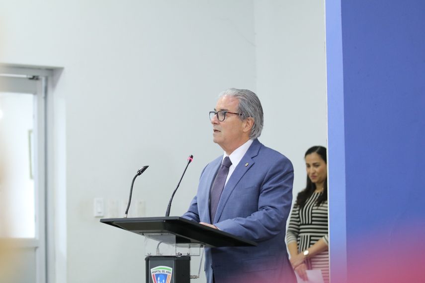 El ministro de Salud, Fernando Boyd Galindo, estuvo en el Hospital del Niño. El ministro de Salud, Fernando Boyd Galindo, estuvo en el Hospital del Niño.