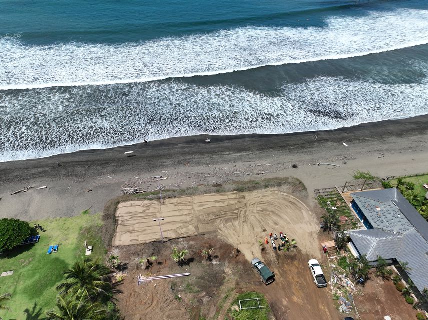MiAMBIENTE cierra 5 obras en Playa Venao por incumplimiento ambiental