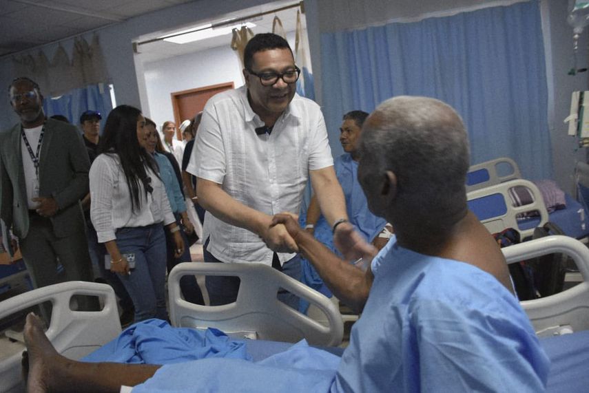 El director de la CSS, Dino Mon visitó a pacientes en Bocas del Toro. El director de la CSS, Dino Mon visitó a pacientes en Bocas del Toro.