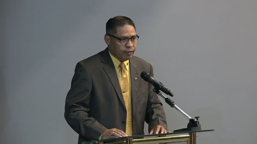 Educadores se quejan por políticas públicas en la Asamblea