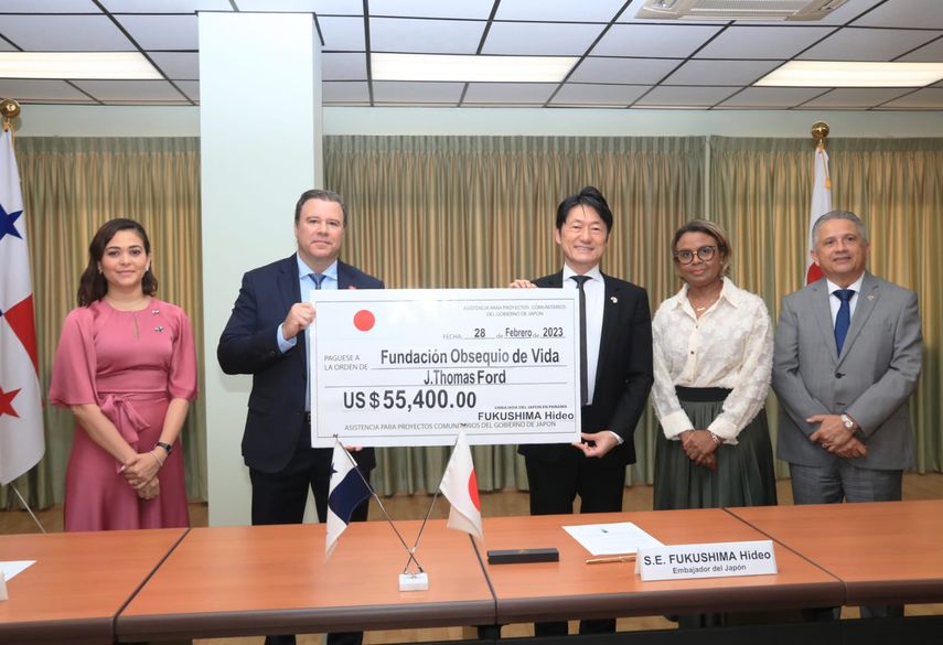 Embajada de Japón dona nuevo ecocardiógrafo a Panamá.