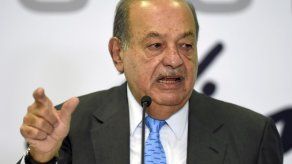 Magnate mexicano Carlos Slim se recupera en su casa