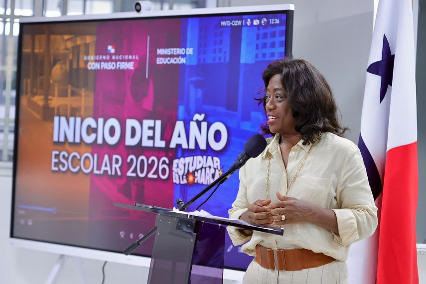 La titular del Meduca