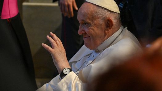 Papa Francisco está bien pero no celebrará en público el Ángelus del domingo