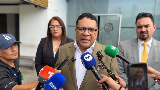 El director de la CSS, Dino Mon acudió a presentar la denuncia. El director de la CSS, Dino Mon acudió a presentar la denuncia.