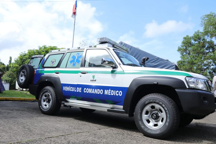 Región Metropolitana del Minsa recibe vehículo táctil de emergencias médicas