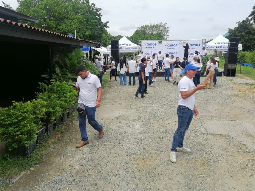 La Coalición VAMOS es liderada por el honorable diputado Juan Diego Vásquez y el honorable diputado La Coalición VAMOS es liderada por el honorable diputado Juan Diego Vásquez y el honorable diputado