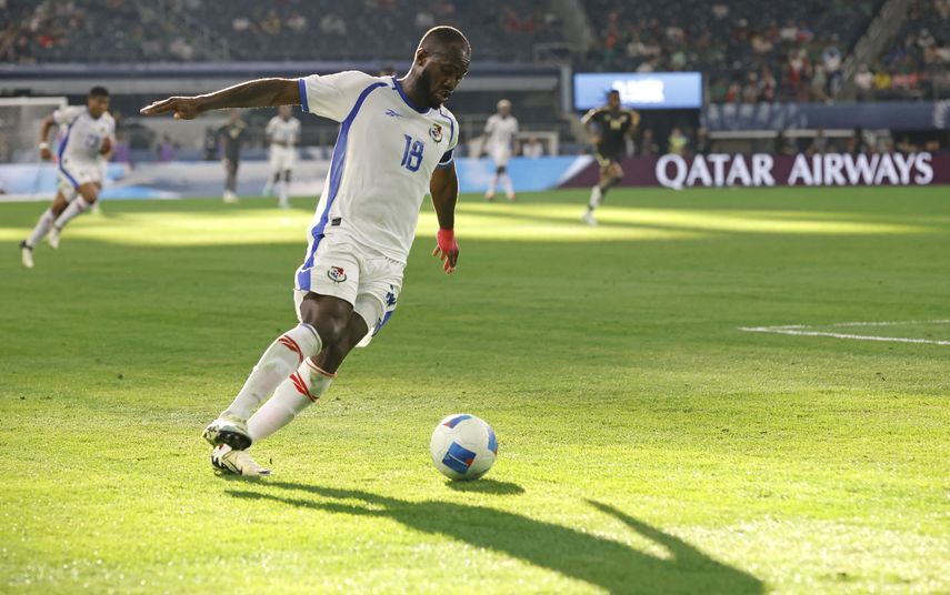 Cecilio Waterman encabeza convocatoria de Panamá para amistoso frente a Chile