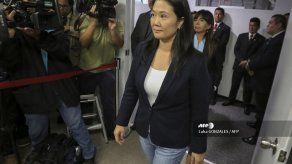 Keiko Fujimori denuncia indicios de fraude en balotaje en Perú
