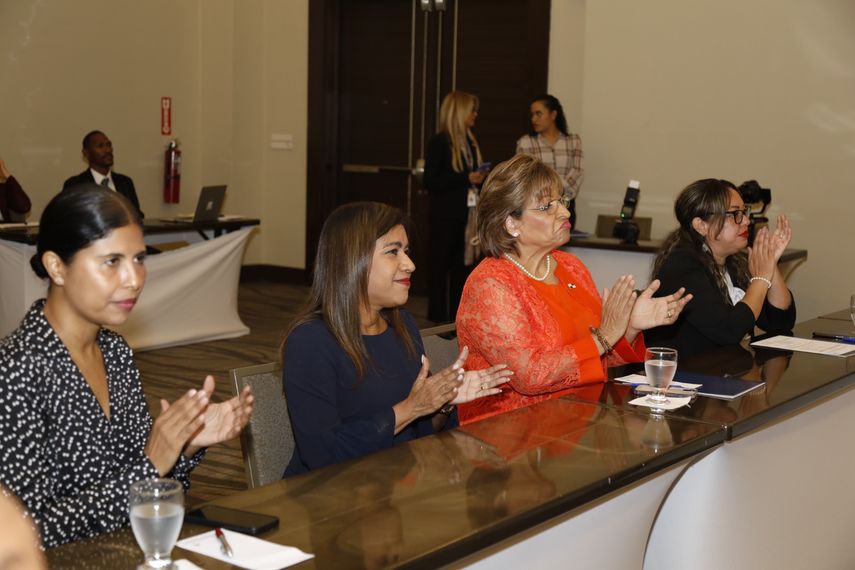 Esta iniciativa llevada a cabo por MiAMBIENTE cuenta con el apoyo del Programa de las Naciones Unidas para el Desarrollo (PNUD). Esta iniciativa llevada a cabo por MiAMBIENTE cuenta con el apoyo del Programa de las Naciones Unidas para el Desarrollo (PNUD).