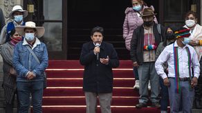 Eligen a opositor de Castillo como jefe del Congreso en Perú