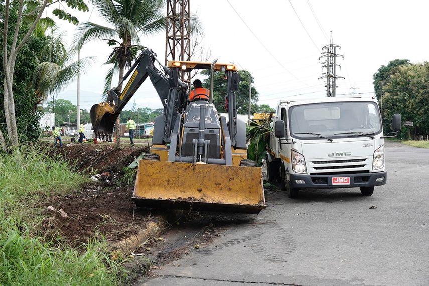 Los trabajos fueron realizados por la alcaldía de David tras las lluvias del pasado sábado que afectaron a familias del distrito.