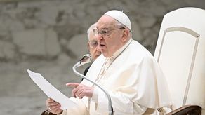 Papa Francisco espera una sociedad sin lugar para el odio ante investidura de Trump