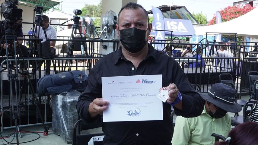 El MIVIOT entregó la orden de proceder de la construcción de 116 viviendas para familias afectadas por Eta e Iota, entre otras soluciones habitacionales en Chiriquí.