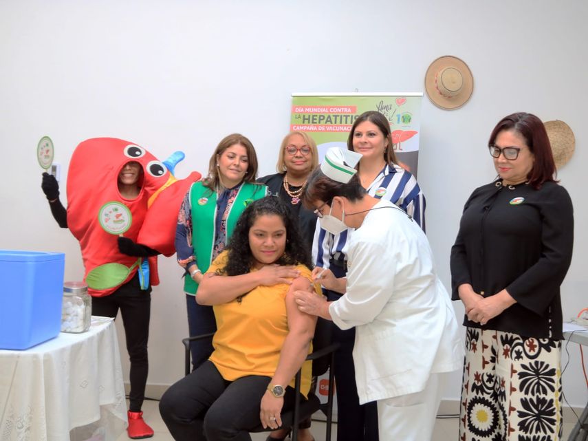 Minsa lanza campaña para la vacuna contra la hepatitis. Minsa lanza campaña para la vacuna contra la hepatitis.