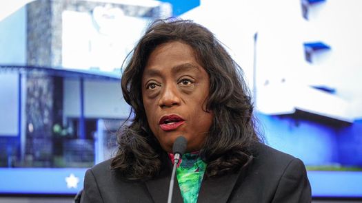 La ministra de Educación (Meduca), Lucy Molinar, reaccionó a ambos casos.