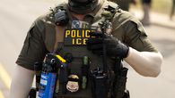 Los planes para dotar a los agentes de migraciones de Estados Unidos con guantes capaces de propinar descargas eléctricas aumentan la preocupación por posibles abusos de parte de un cuerpo que, según sus críticos, actúa con celo excesivo y carece de la formación adecuada. Los planes para dotar a los agentes de migraciones de Estados Unidos con guantes capaces de propinar descargas eléctricas aumentan la preocupación por posibles abusos de parte de un cuerpo que, según sus críticos, actúa con celo excesivo y carece de la formación adecuada.