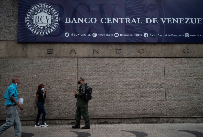 El Banco Central de Venezuela, que divulga los datos con irregularidad, también informó sobre la inflación mensual de diciembre y lo ubicó en 2,4%. El Banco Central de Venezuela, que divulga los datos con irregularidad, también informó sobre la inflación mensual de diciembre y lo ubicó en 2,4%. 