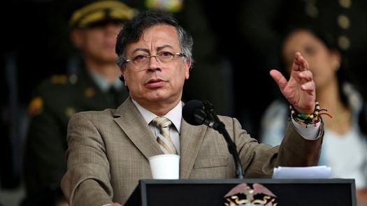 Petro responde a Ecuador con retiro de embajadora y fuerte crítica a aranceles Petro responde a Ecuador con retiro de embajadora y fuerte crítica a aranceles