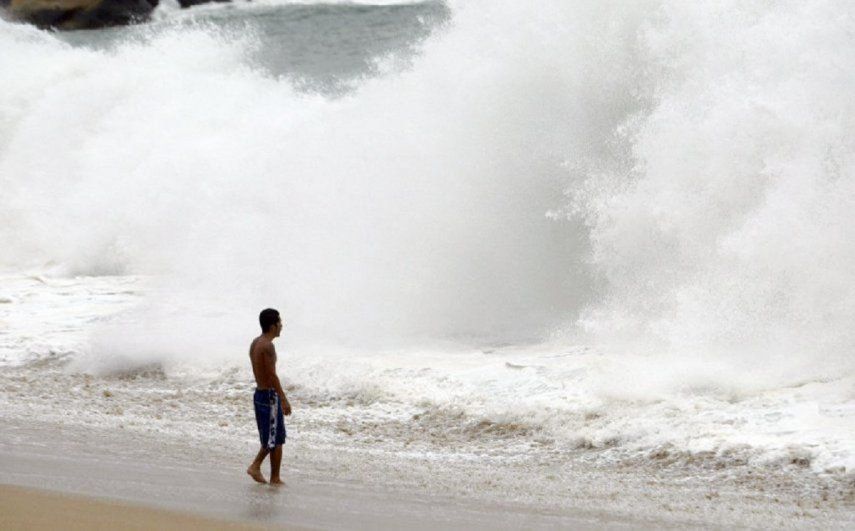 El huracán Nora se encontraba la mañana del domingo muy cerca de la costa mexicana del Pacífico.