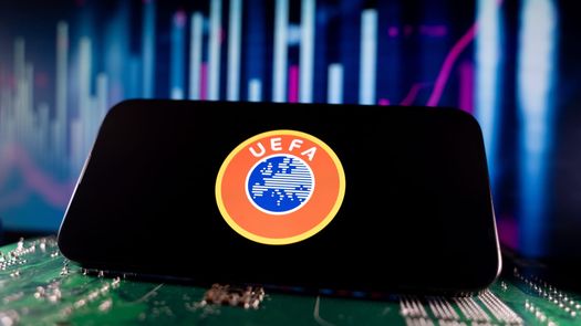 La UEFA ha comunicado formalmente a la FIFA que está considerando activamente emprender acciones legales por su plan de crear la filial FIFA Forward Enterprise (FFE), abierta a capital privado para comercializar sus competiciones, y la ha requerido que conserve todos los documentos relativos al mismo.