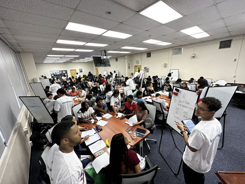 Canal de Panamá ofrece oportunidad de prácticas a estudiantes panameños