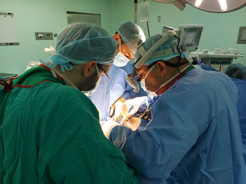 El Instituto Oncológico Nacional manejó la quimioterapia con Medicina Materno Fetal de la CSS, para reducir significativamente el tumor de estadio 1B3, con un tamaño de 8 centímetros, equivalente a cuatro dedos de la mano. El Instituto Oncológico Nacional manejó la quimioterapia con Medicina Materno Fetal de la CSS, para reducir significativamente el tumor de estadio 1B3, con un tamaño de 8 centímetros, equivalente a cuatro dedos de la mano.